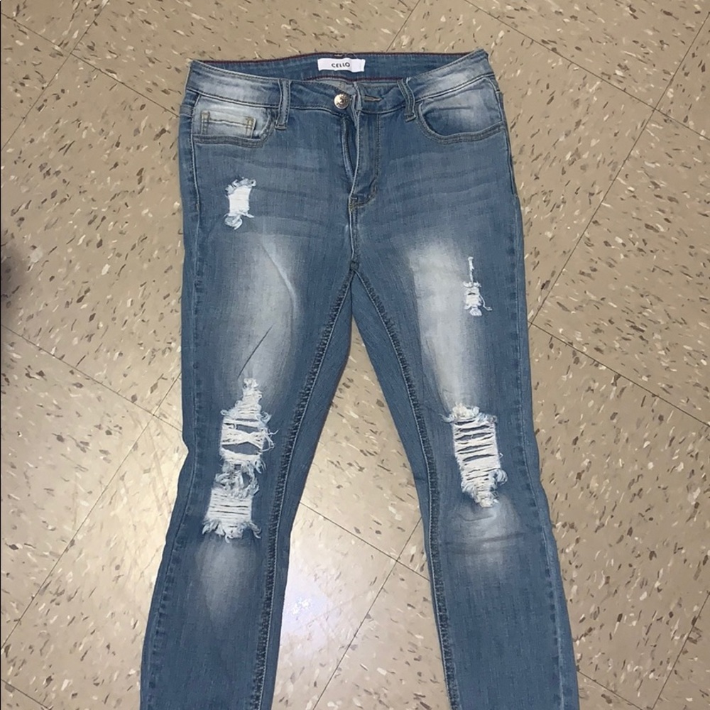 Ripped denim jeggings